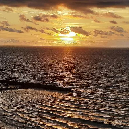 Apartamento Cómodo Ap Frente Al Mar, Cerca A La Murallas *