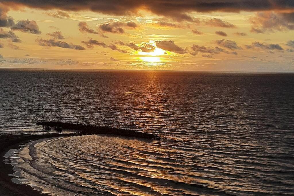 Apartment Comodo Ap Frente Al Mar, Cerca A La Murallas *