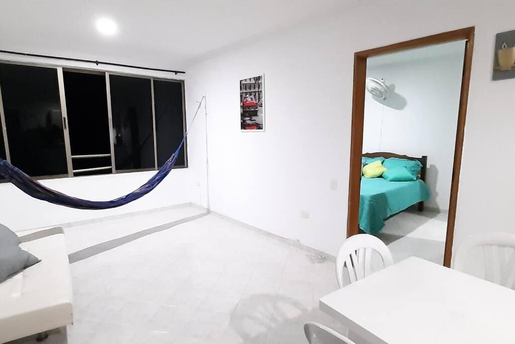 Cómodo Ap Frente Al Mar, Cerca A La Murallas Apartamento *